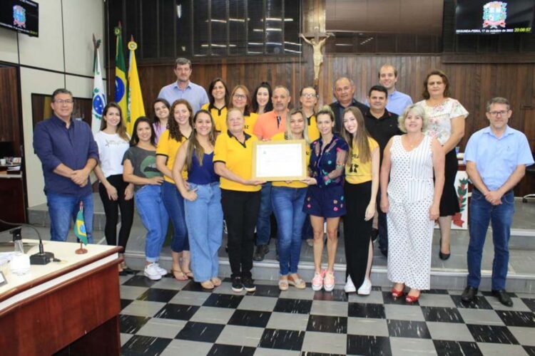 Grupo Apra é homenageado pelo Legislativo Paranavaiense
