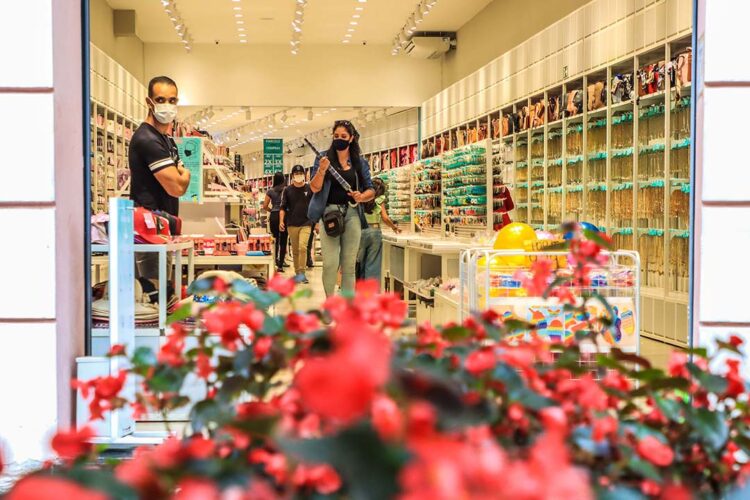 Tempo médio para abrir uma empresa no Paraná foi de apenas 15 horas em setembro