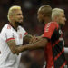 Torcedores de Athletico e Flamengo  falam sobre expectativas para a final