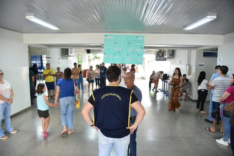 Justiça Eleitoral substitui apenas uma urna eletrônica em Paranavaí
