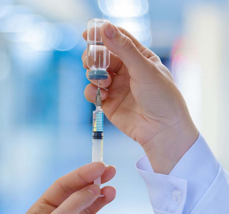 Ministério espera receber vacina contra Covid para bebês na semana que vem