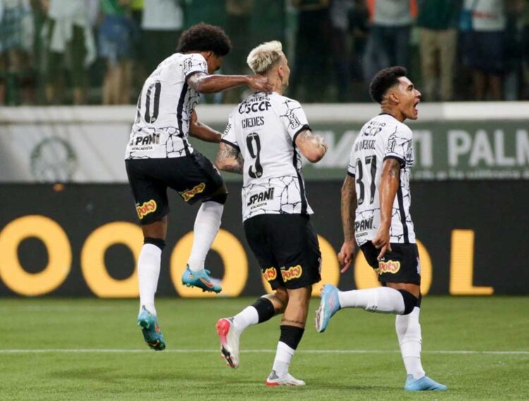 Corinthians mira vaga na Libertadores em partida atrasada contra o Goiás
