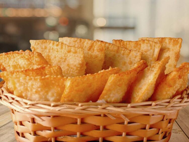 Aprenda a fazer um delicioso pastel de frango