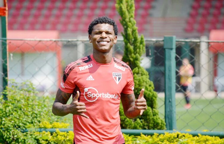 São Paulo libera e Arboleda terminará recuperação no Equador
