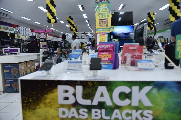 Vendas nos dois primeiros dias de Black Friday superam expectativas de comerciantes