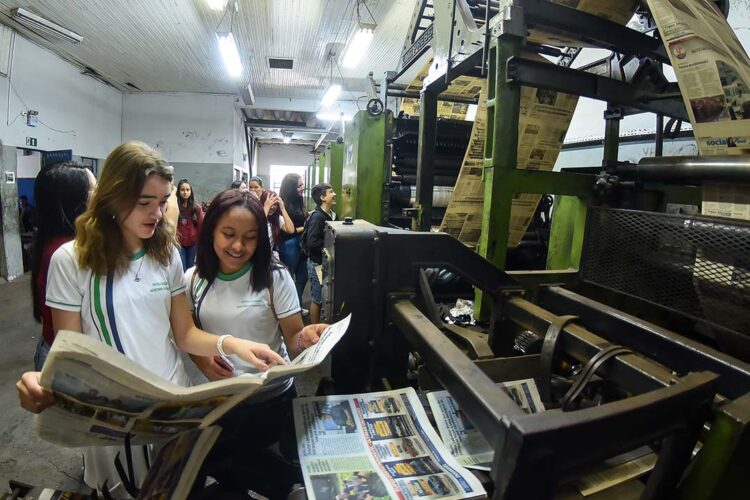 Estudantes da Escola Agostinho Stefanello  visitaram o Dário do Noroeste nesta terça-feira