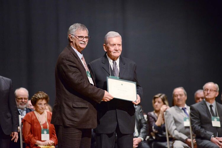 A homenagem aos profissionais que são exemplos éticos da medicina