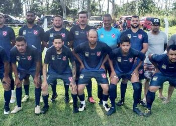 Time do “Leoni/São Pedro” lidera o Campeonato Varzeano de Loanda