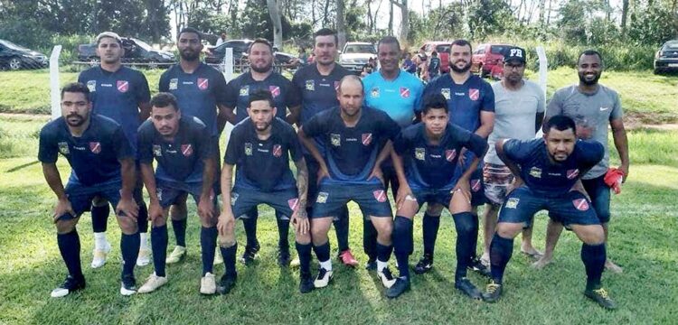 Time do “Leoni/São Pedro” lidera o Campeonato Varzeano de Loanda