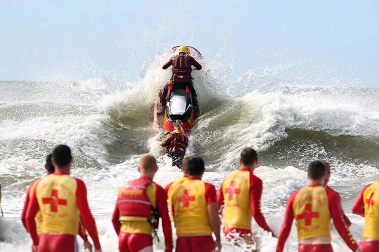 Com a proximidade do verão, Corpo de Bombeiros reforça dicas para evitar afogamentos