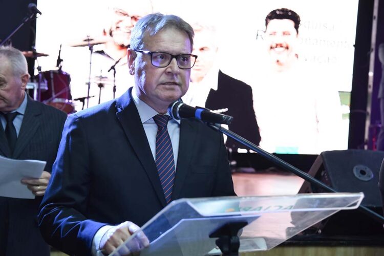 Em jantar, Cargnin pede união da classe para defender os direitos dos empresários