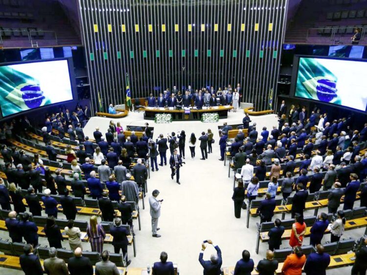 Crea-PR apoia projeto de lei que prevê menos impostos  para engenheiros, agrônomos e geocientistas