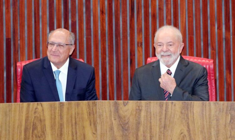 Janja pede liberação de mais público na posse,  e forças de segurança correm para adaptar plano
