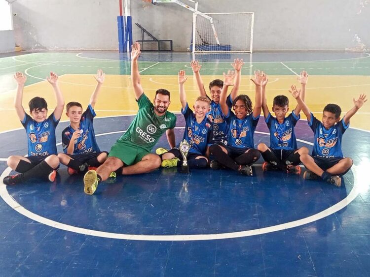 Escola Coxa/São Lucas é campeã da Copa Noroeste de Futsal