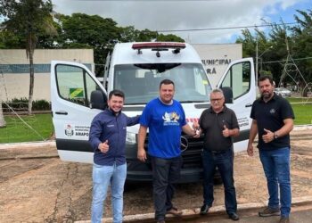 Município recebe mais uma van para transporte de pacientes