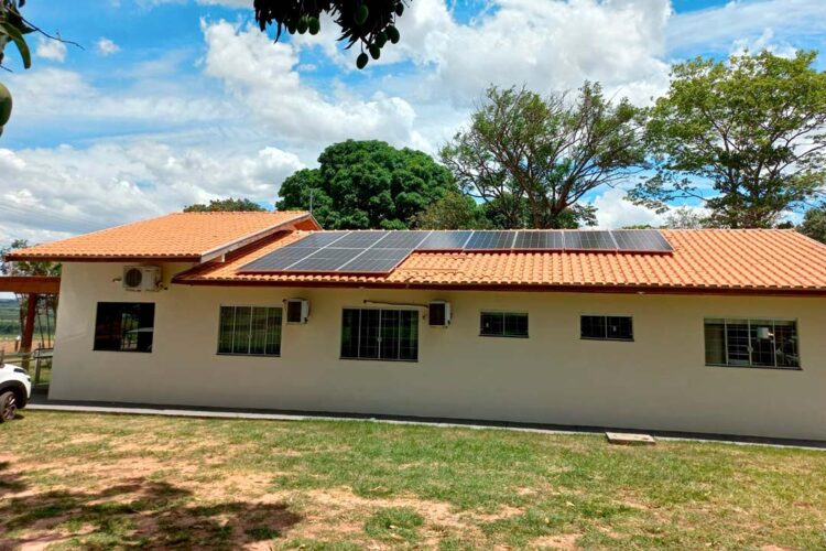 IDR-Paraná começa projeto com placas  solares para geração da própria energia