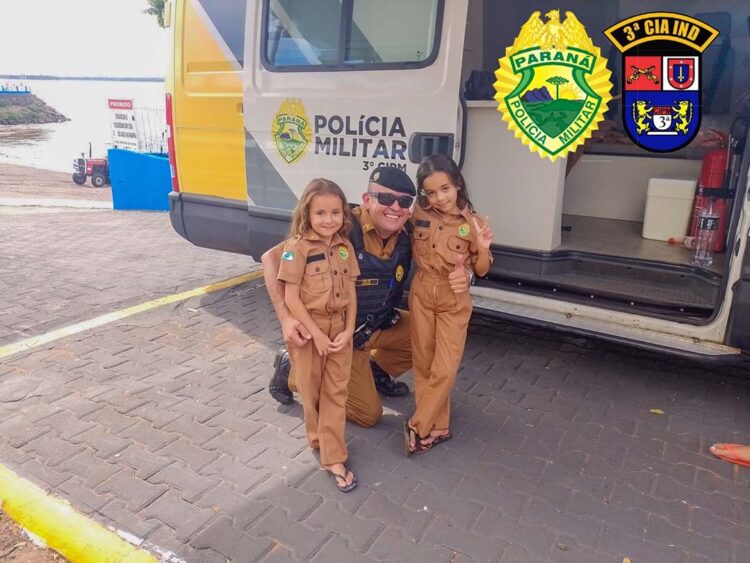 Polícia Militar conta com fardas mirins para as crianças