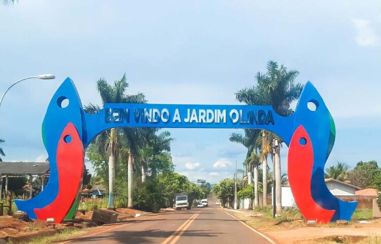 Município finaliza letreiros em espaços públicos