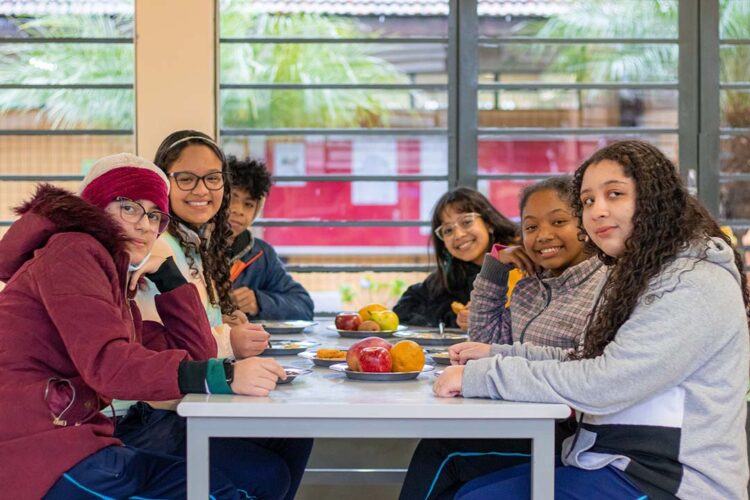 Com mais variedade e mais refeições, segurança  alimentar dos alunos foi prioridade em 2022