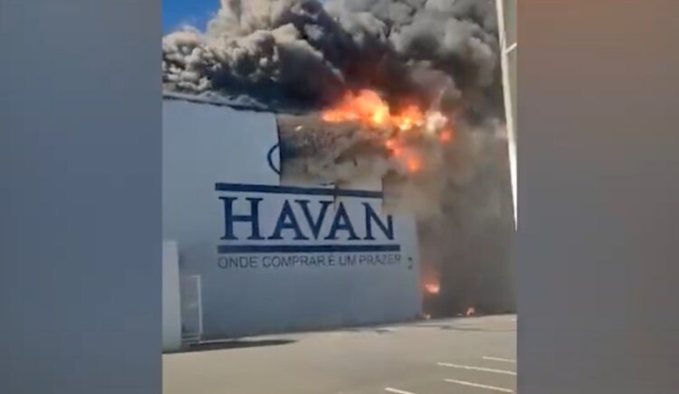 Incêndio atinge unidade da Havan na Bahia