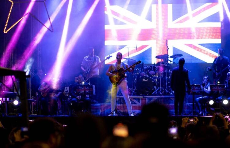 Show Queen Experience reuniu mais de 12 mil pessoas na Praça dos Pioneiros