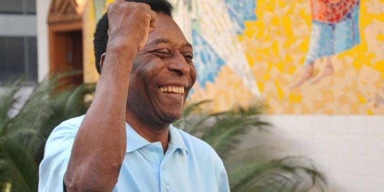 Pelé tem ‘melhora progressiva’, diz boletim médico
