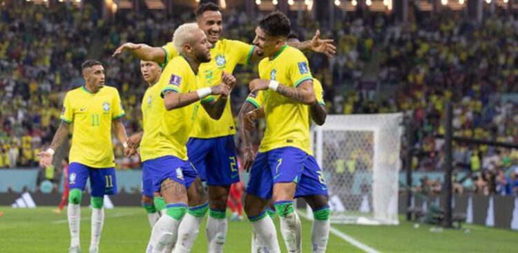 Seleção vai às quartas jogando 135 minutos a menos que veteranos da Croácia