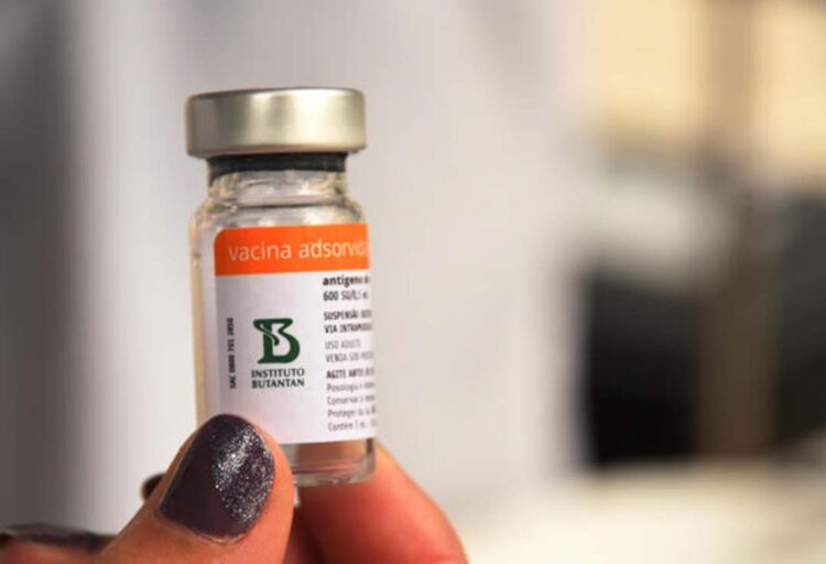 Coronavac ainda é uma boa opção de vacina, diz novo diretor do Butantan