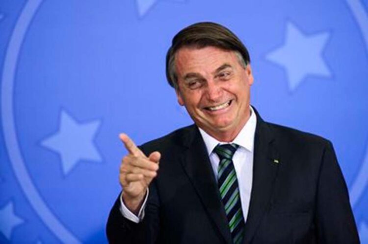 Bolsonaro entra com pedido de visto de turista nos EUA, diz escritório