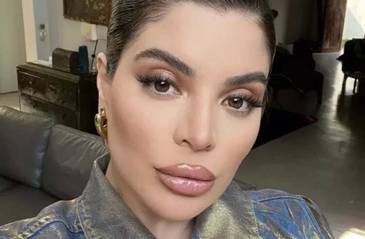 Após polêmica com Fábio Porchat, Gkay volta às redes sociais