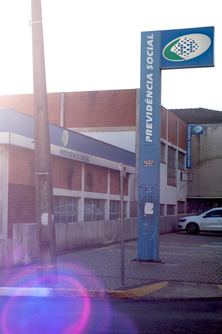 Vacinação e renovação de carteira de motorista e  de passaporte já valem como prova de vida do INSS