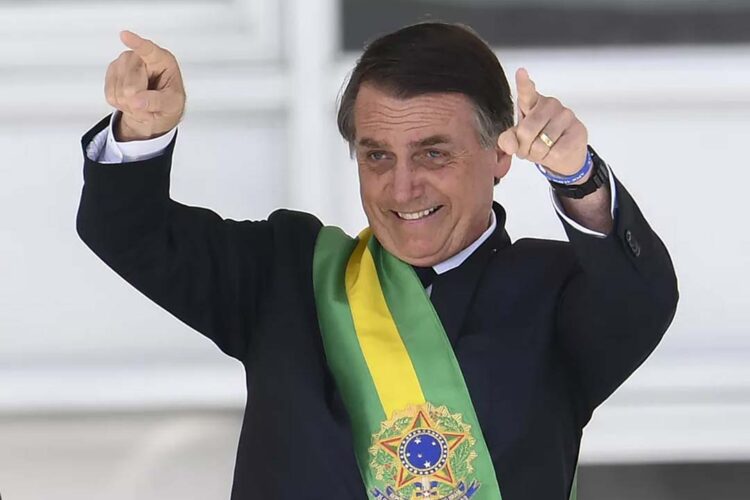 Ministro do TSE dá 3 dias para Jair Bolsonaro explicar minuta de decreto