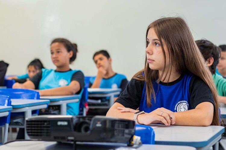 Estudantes que perderam o prazo ainda  podem se matricular na rede estadual