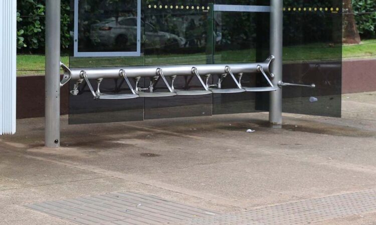 Lei que proíbe arquitetura hostil é promulgada