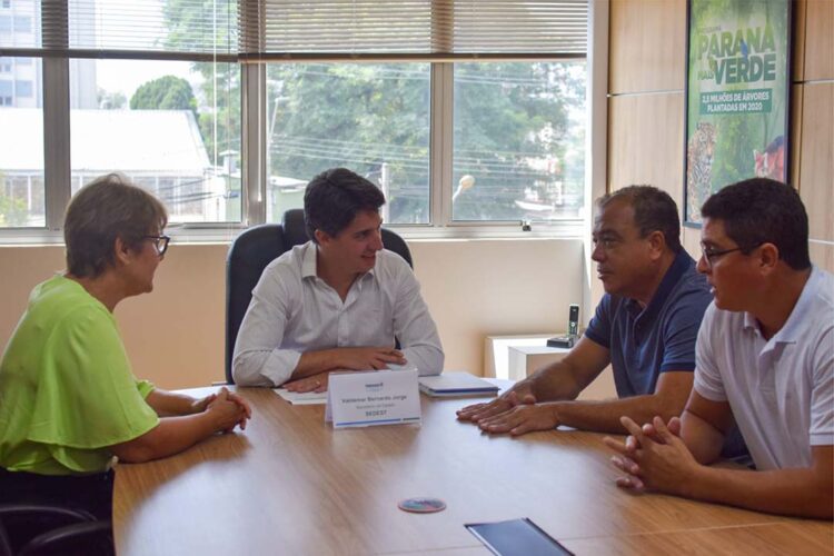 Prefeito cumpre agenda em Curitiba  em busca de recursos e melhorias