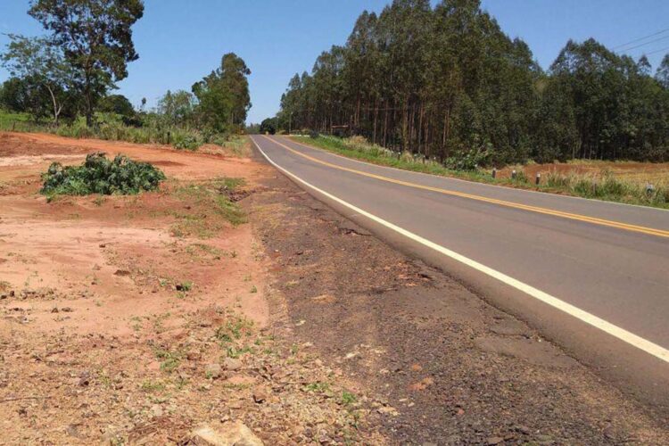 Rodovia entre Umuarama e Xambrê terá acostamentos reformados