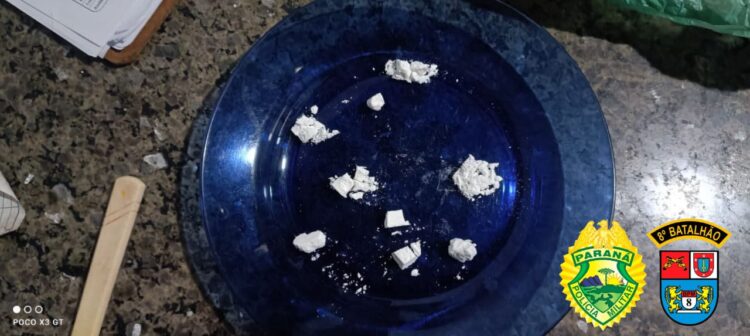 Venda de drogas apreendidas em Paranacity renderia R$ 20 mil. Quatro homens foram presos