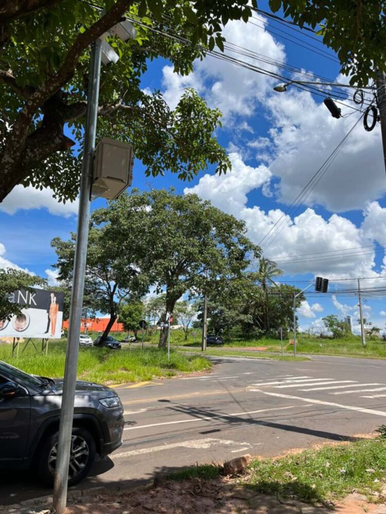 Seis novos cruzamentos serão monitorados por controladores de avanço de sinal a partir desta sexta-feira