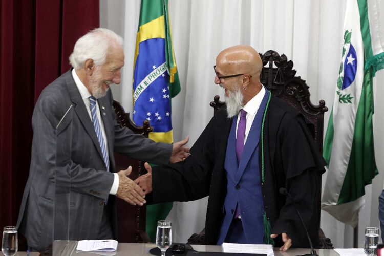 Vice-governador acompanha a posse da nova mesa diretora do Tribunal de Contas do Paraná