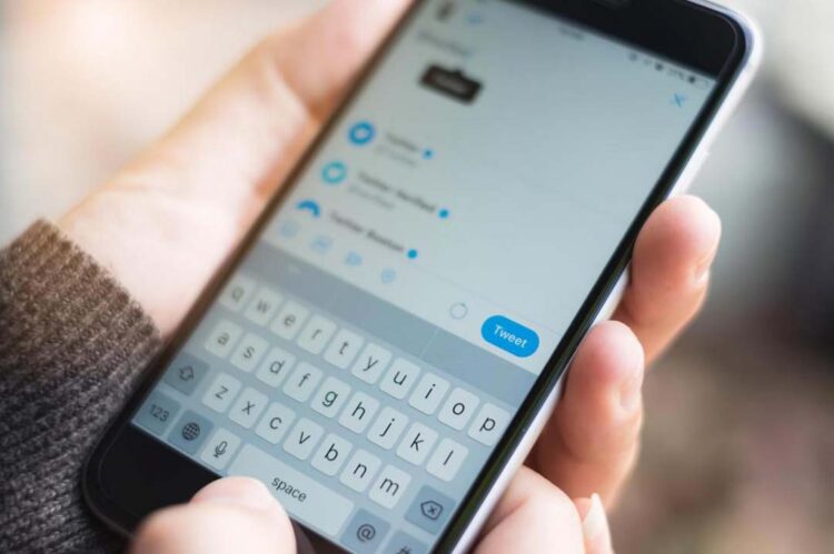 Mulher atira em namorado em motel no PR por causa de mensagem em celular