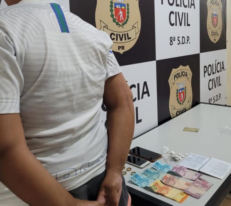Polícia Civil cumpre mandado de busca e apreensão e encontra drogas e agenda do tráfico