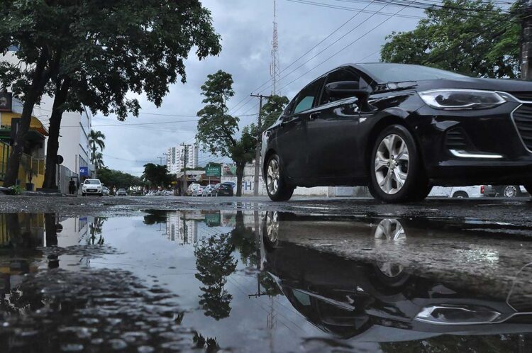 Chuva não dá trégua e feriadão de Carnaval  será marcado por tempo instável em Paranavaí