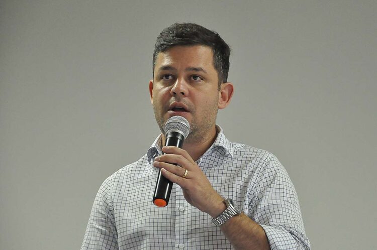 Tião Medeiros reafirma compromisso com o Paraná e fala das relações com o governo federal