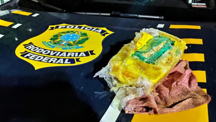 PRF apreende carga de pasta base de cocaína avaliada em R$ 31 milhões