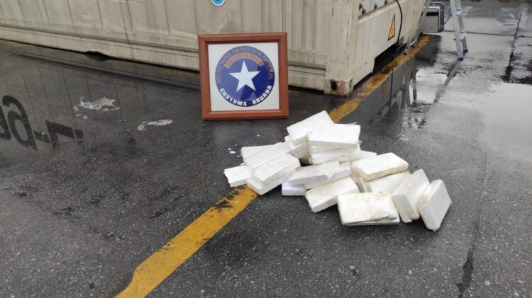 Receita Federal realiza a primeira apreensão de cocaína do ano no Porto de Paranaguá