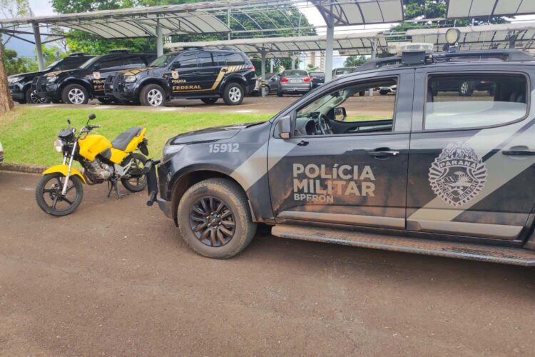 PCPR e PF apreendem 262 quilos de cocaína e prendem quatro pessoas em Paranaguá