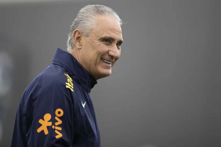 Tite recusa proposta da Coreia do Sul, e interesse do Equador não avança