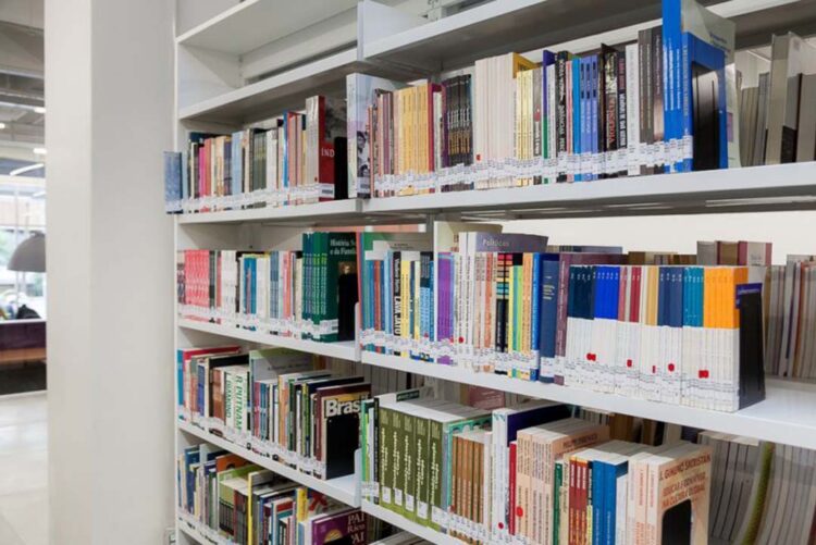 Biblioteca Municipal Júlia Wanderley está fechada temporariamente para reforma