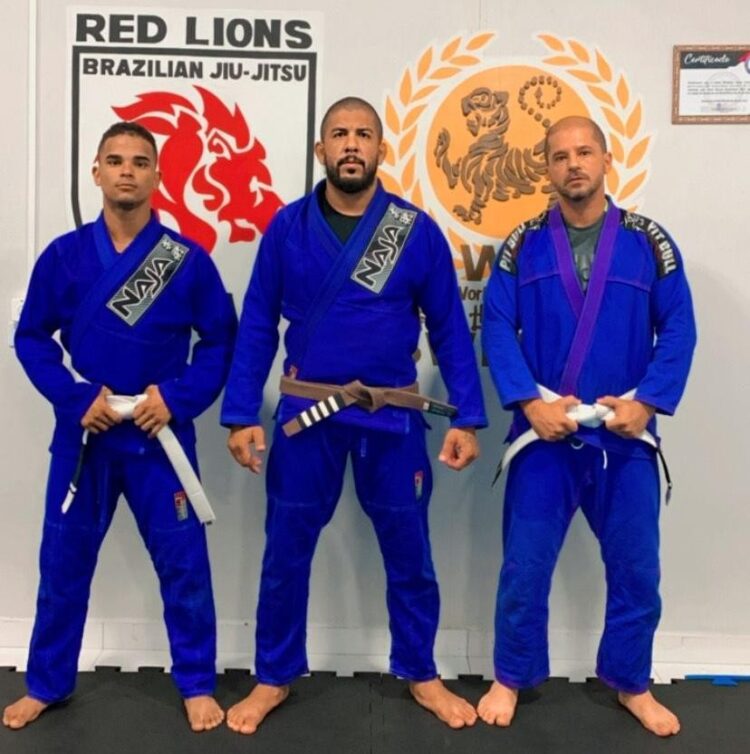 Três lutadores de Loanda disputam torneio no Paraguai