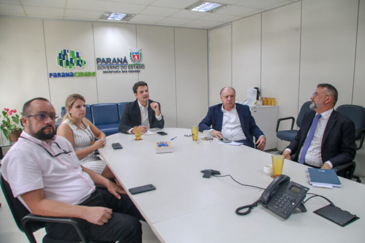 Com R$ 900 milhões em caixa, Sistema de Financiamento aos Municípios empossa novos membros